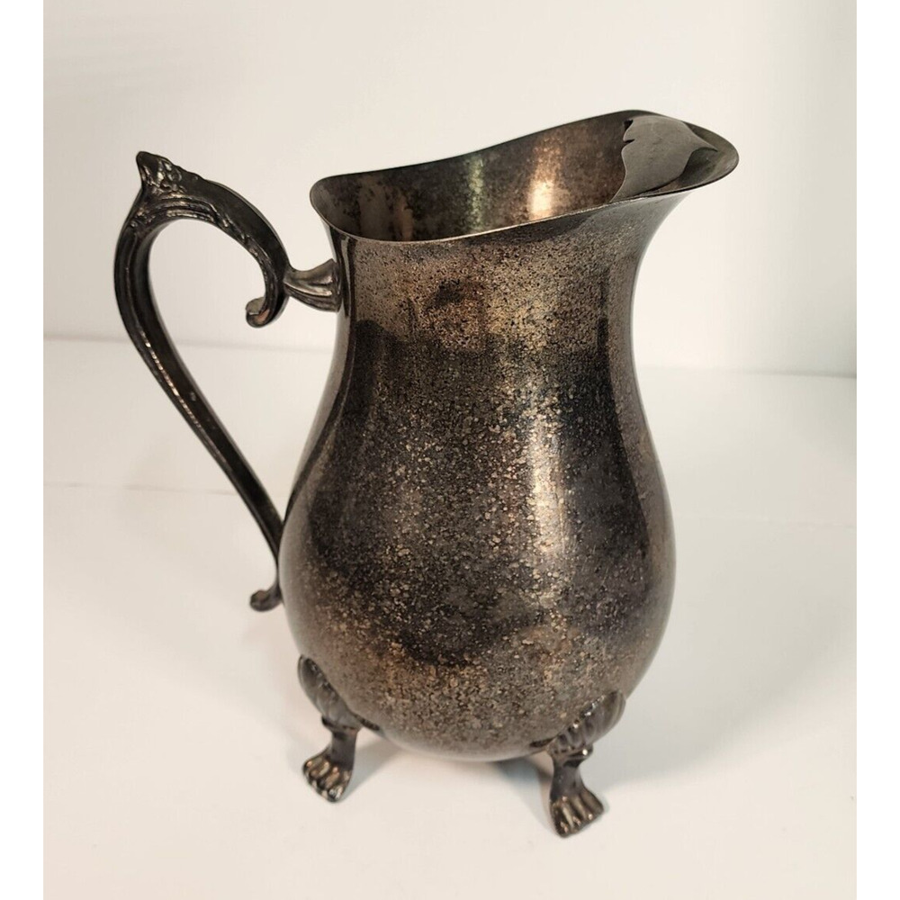 Vtg. Leonard Silverplate Footed Water Pitcher w/ Ice Lip 8.5” Silver Plate (BB3)